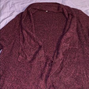 👚🆙 COMFY PURPLE SWEATER!!